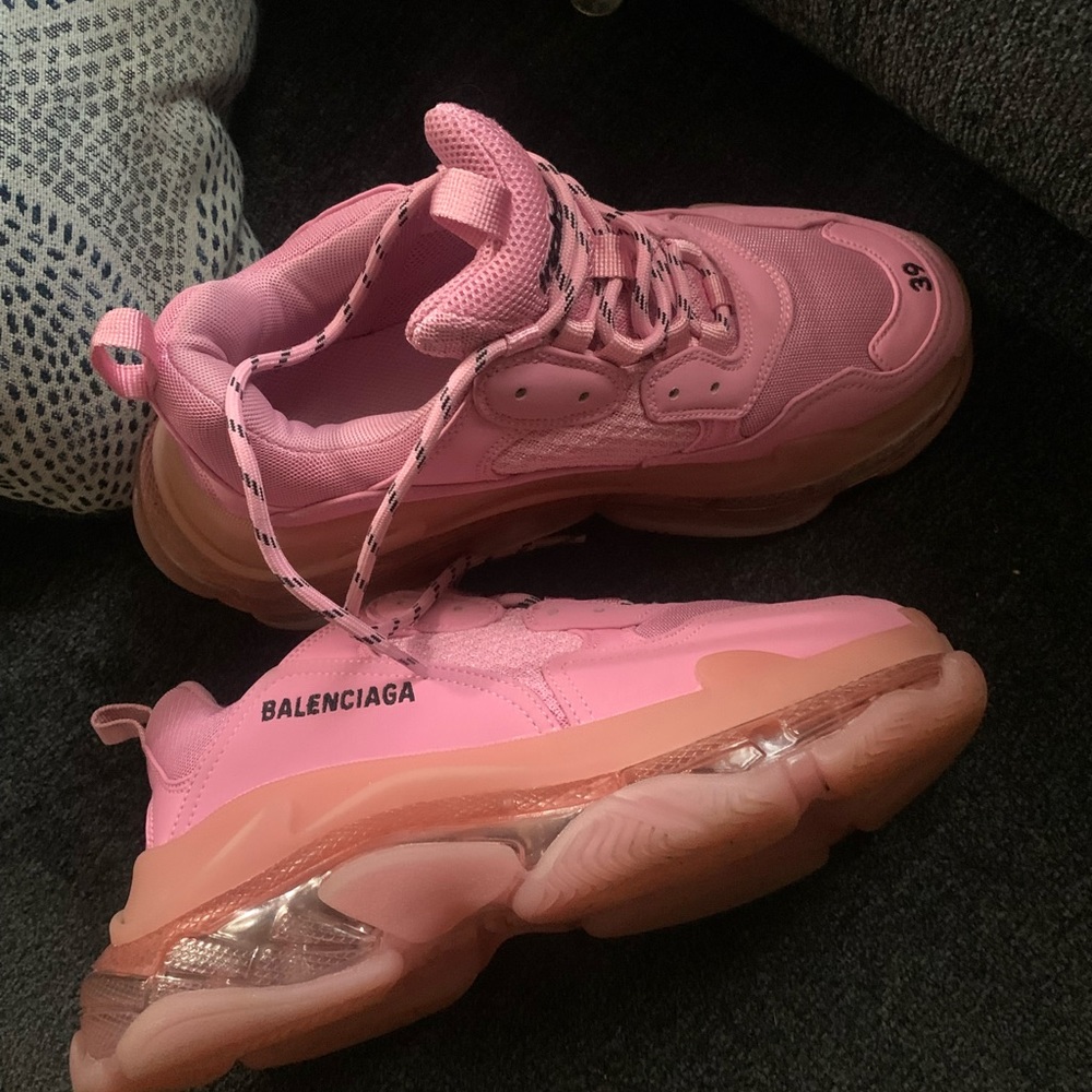 Used but very good condition just no box,(authenticated)